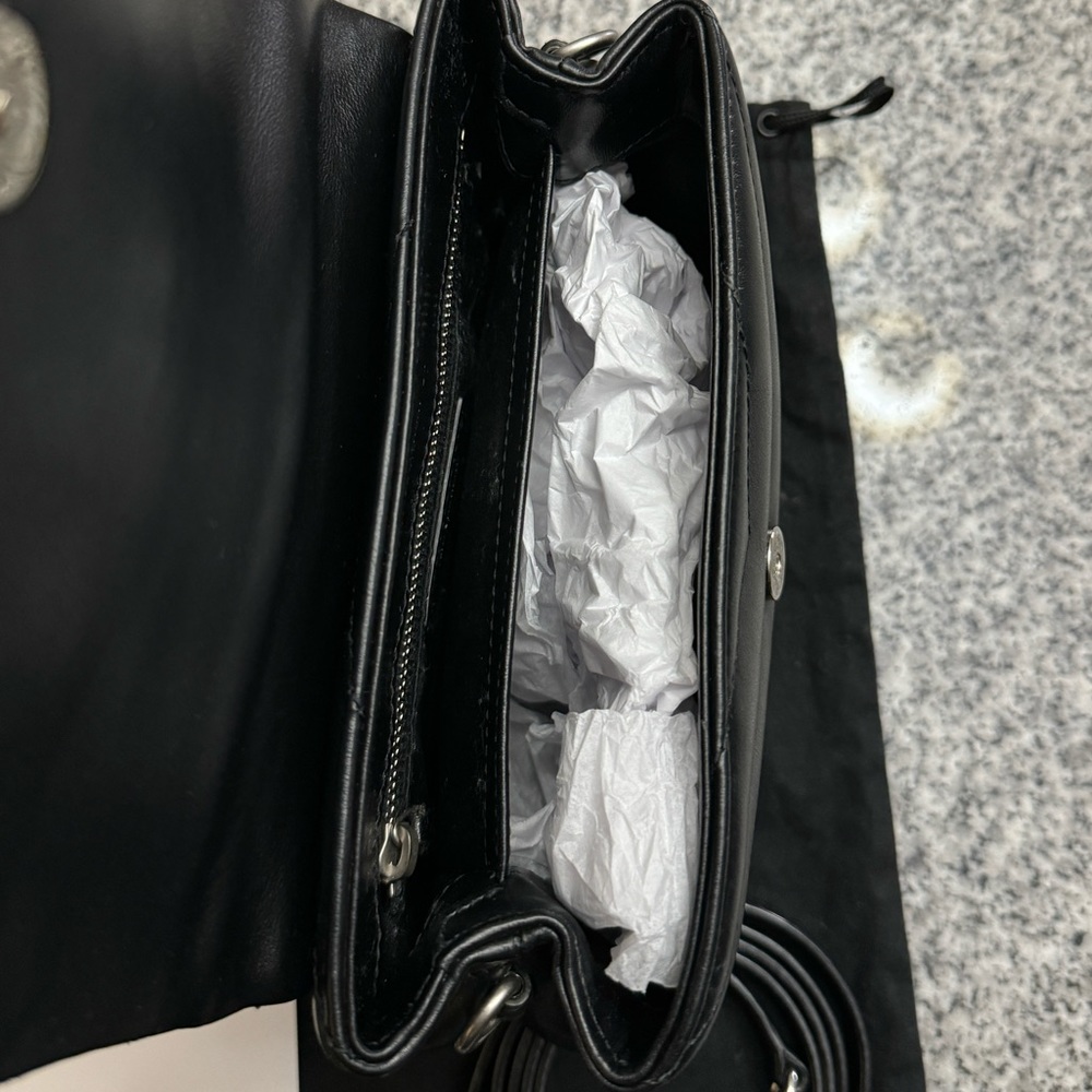 Authentic Saint Laurent Toy Loulou - Picture 2 of 10